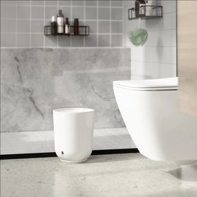 Čierne samodržiace oceľové kúpeľňové poličky 2 ks Cubiko – Umbra