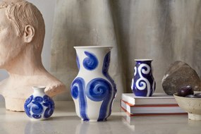 Modrá ručne maľovaná váza z kameniny Tulle – Kähler Design