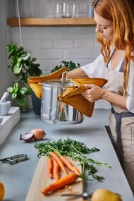 Béžová bavlnená kuchynská zástera Tiseco Home Studio