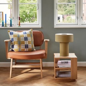 Oranžové kreslo z imitácie kože Hübsch Haze