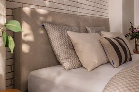 Béžová čalúnená dvojlôžková posteľ s úložným priestorom s roštom 180x200 cm Thessa Bold – Bonami Selection