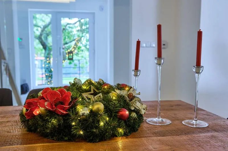 DECOLED Umělá květina se svorkou, krémová, 20 cm