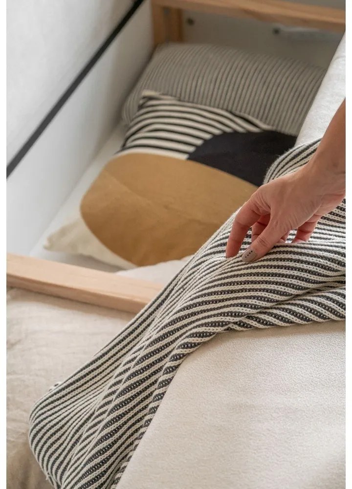 Béžová rozkladacia pohovka 237 cm Wilson – Miuform