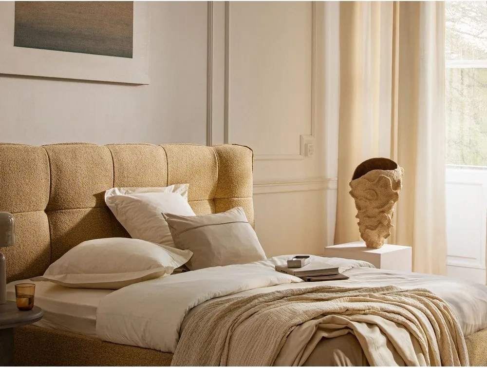 Čalúnená dvojlôžková posteľ s úložným priestorom s roštom 160x200 cm v tehlovej farbe Eric – Micadoni