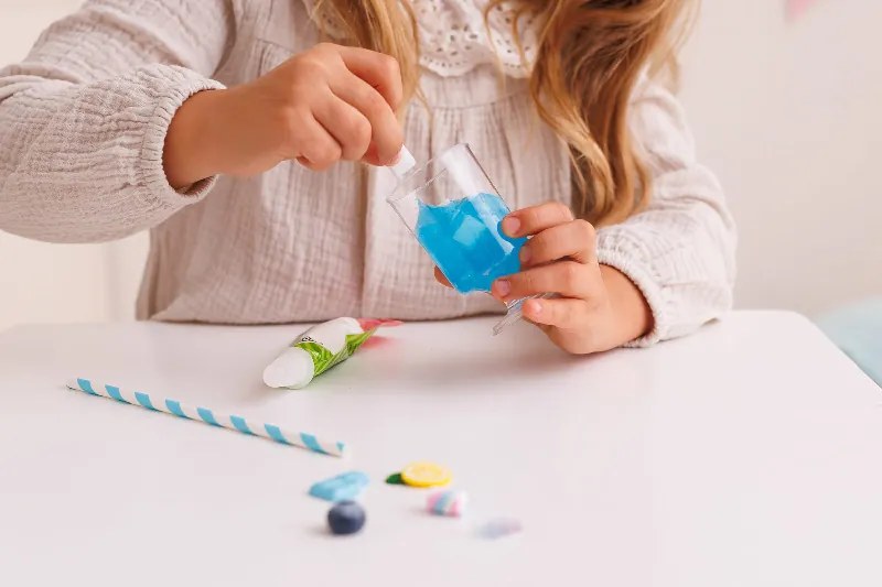 Zdobenie – Zmrzlinový koktail | Kreatívna sada na výrobu hračkárskeho dezertu