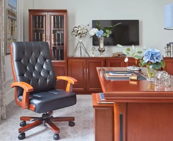 Kožené kreslo Consul čierne