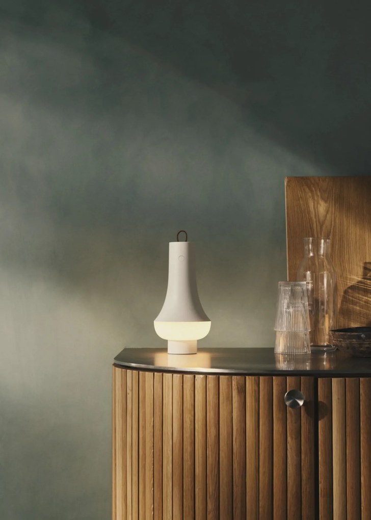 Louis Poulsen Prenosná lampa Tomoshi White