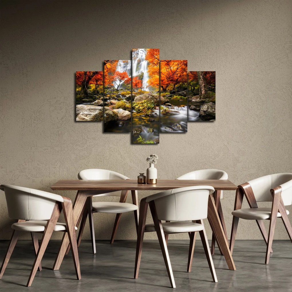 Obraz - Vodopády v jesennej krajine, oranžový (150x105 cm)