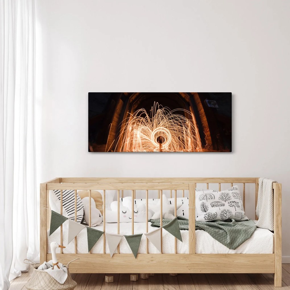 Obraz - Svetelná show na koľajniciach (120x50 cm)