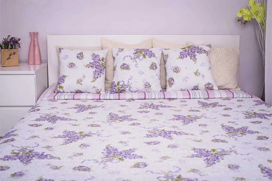 Prehoz na posteľ LAVENDER GARDEN 200x220 cm - fialový/biely