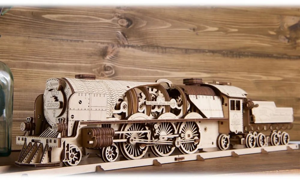 Ugears 3D puzzle Lokomotiva V-Express s vagónem 538 ks