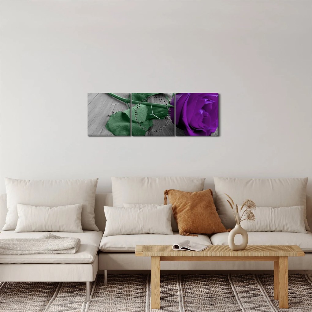 Obraz - Fialová ruža so zelenou stonkou (s hodinami) (90x30 cm)