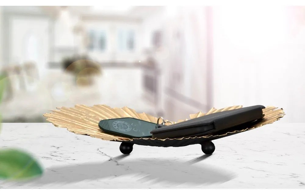 Kovová dekoratívna tácka 29x25 cm Heart – Mauro Ferretti