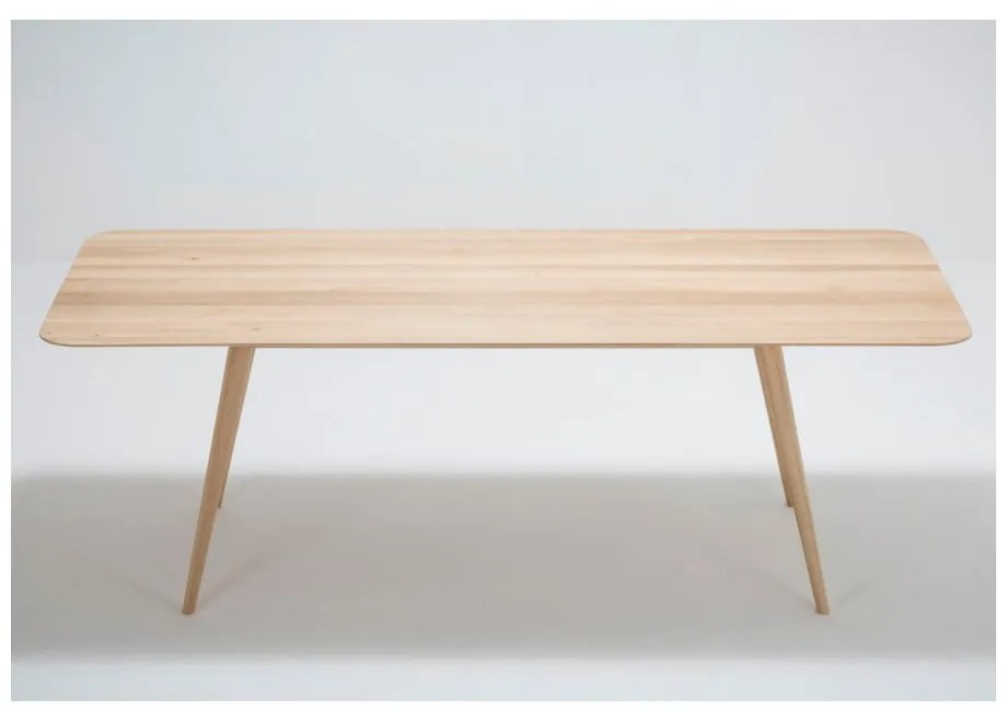 Jedálenský stôl z masívneho dubového dreva Gazzda Stafa, 220 × 90 cm