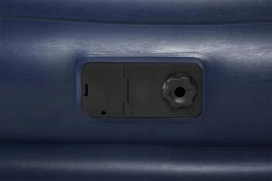 Nafukovací matrac s pumpou