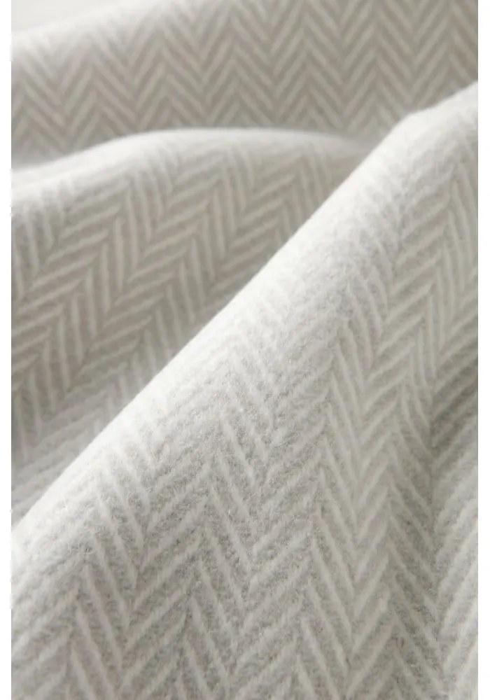 Svetlosivý pléd s podielom bavlny Euromant Skyline, 140 × 180 cm