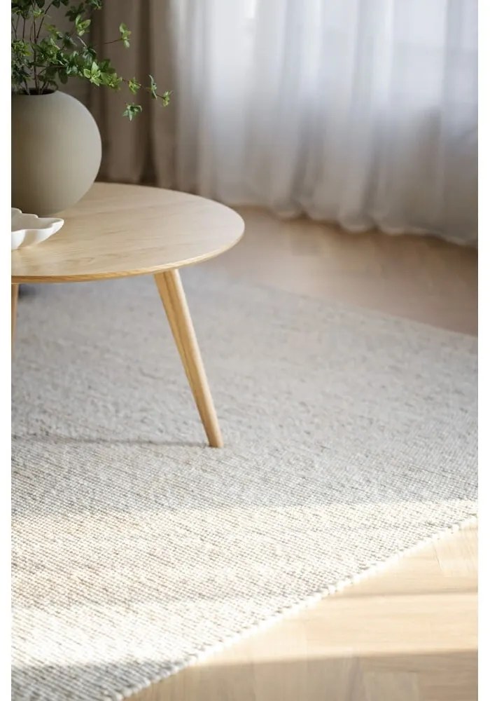 Okrúhly konferenčný stolík v dekore duba v prírodnej farbe 90x90 cm Yumi - Rowico