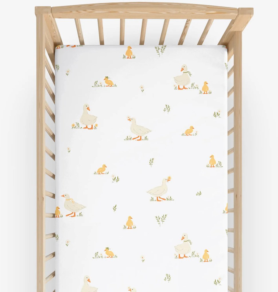 Goldea veľkonočná bavlnená napínacia plachta do detskej postieľky - kačice 60 x 120 cm