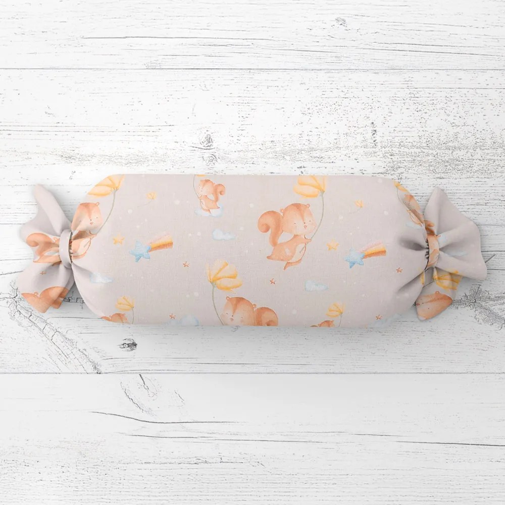Biante Detský vankúš valec bonbon Sandra SA-525 Veveričky s kvietkami na sivobéžovom 15x40 cm
