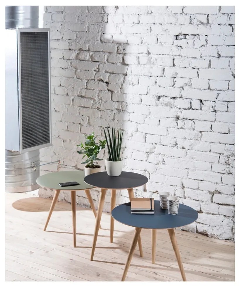 Odkladací stolík z dubového dreva s čiernou doskou Gazzda Arp, ⌀ 55 cm