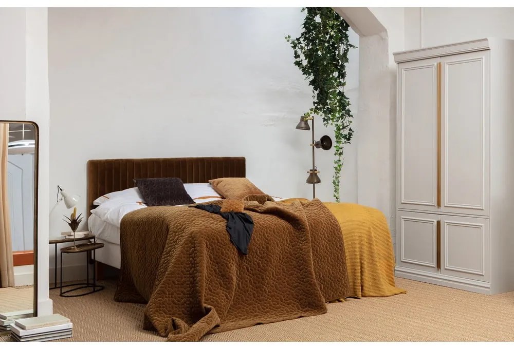 Svetlosivá šatníková skriňa z borovicového dreva 110x215x62 cm Organize – WOOOD