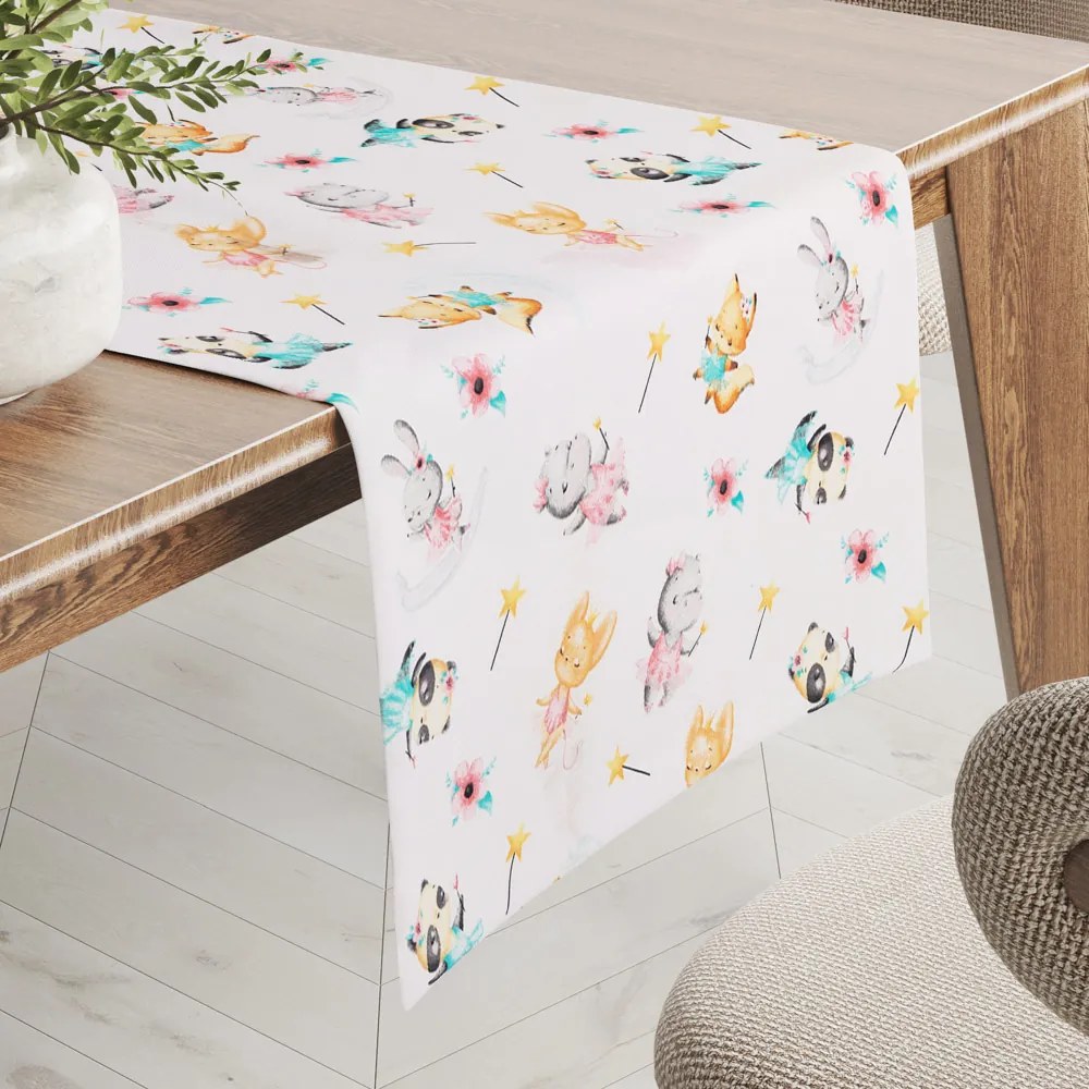 Biante Detský bavlnený behúň na stôl Sandra SA-671 Zvieratká baletky na bielom 20x120 cm