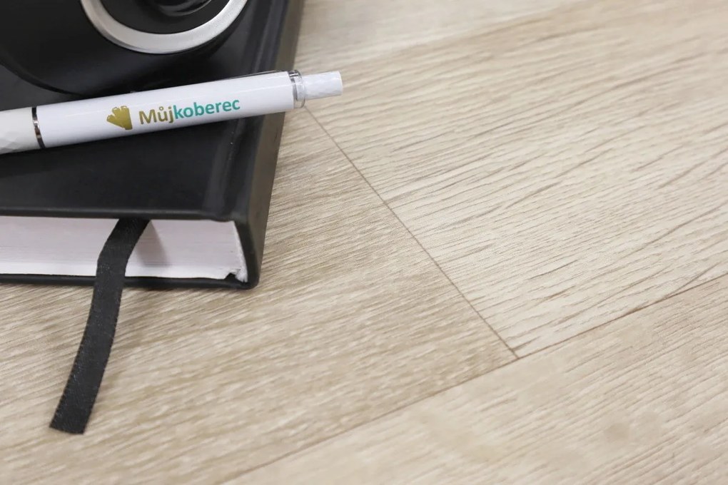 PVC podlaha - lino March wood 2203, na mieru, šíře 4m, béžová, bez podkladu, detská izba, IVC group