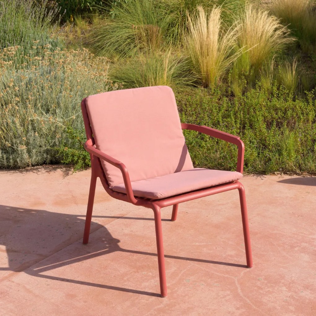 DOGA ARMCHAIR RELAX záhradná stolička s podrúčkami marsala