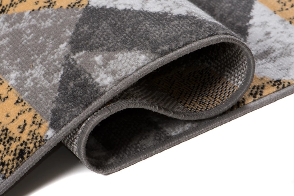 TA Koberec Q544C WHITE MAYA PP EYM Rozmer: 120x170 cm