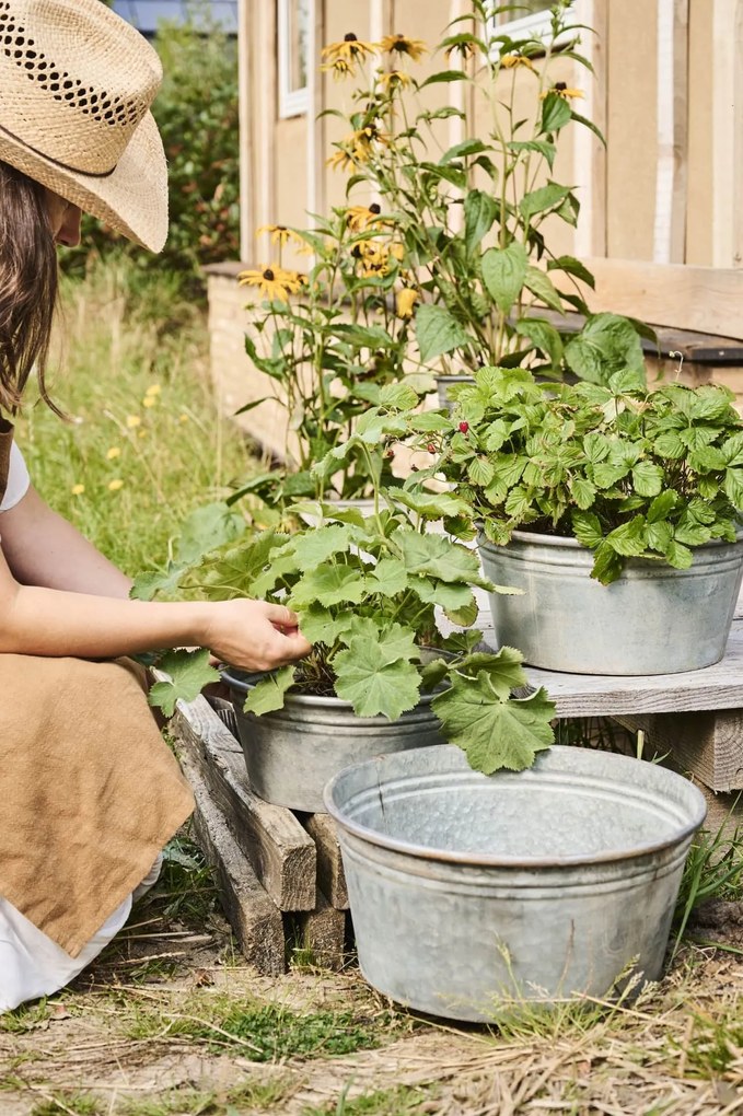 Ib Laursen Plechový obal na kvetiny Conical Urban Garden L