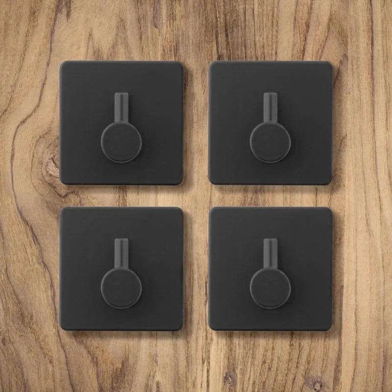 Erga Pad, samolepiaci háčik na uteráky 4,5x4,5 cm (4ks), čierna matná, ERG-YKA-CH.PAD-4-BLK