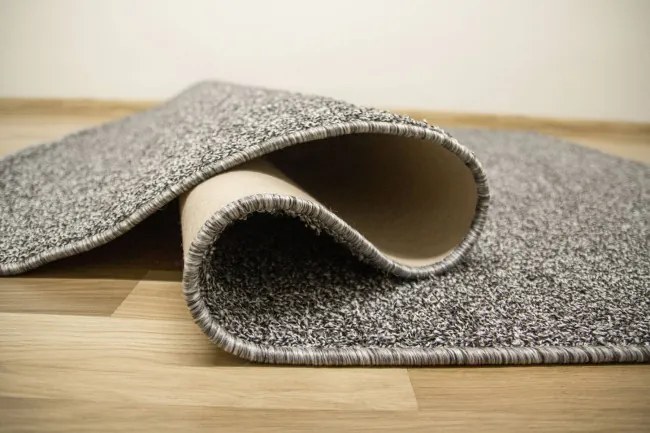 Metrážny koberec Sphinx - Special 177 strieborný / sivý / čierny