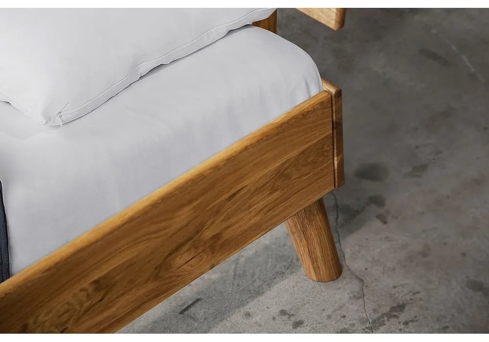 Dvojlôžková posteľ z dubového dreva 200x200 cm Greg 1 - The Beds