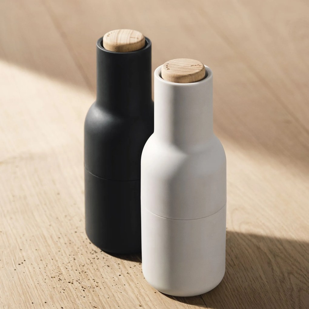 Audo Copenhagen Mlynček na soľ a korenie Bottle Ash/Carbon Beech - set 2 ks