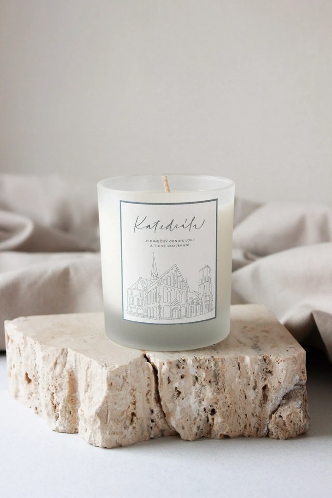 Bella Rose Ručne liata sójová sviečka Katedrála 220 g