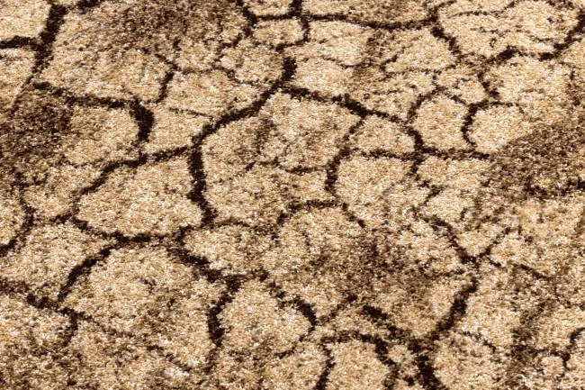 Behúň KARMEL Terra popraskaná zem orech