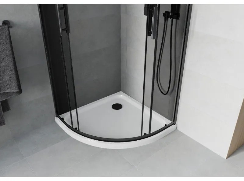 Mexen Rio, štvrťkruhový sprchovací kút s posuvnými dverami 80(dvere) x 80(dvere) x 190 cm, 6mm šedé sklo, čierny profil + biela sprchová vanička SLIM, 863-080-080-70-40-4110B
