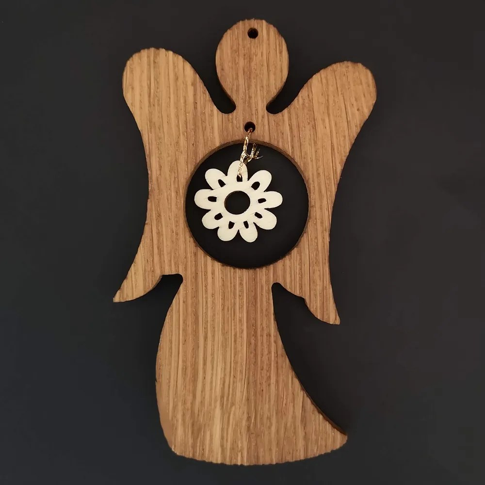 AMADEA Drevená ozdoba z masívu s vkladom - anjel s kvietkom 11 cm