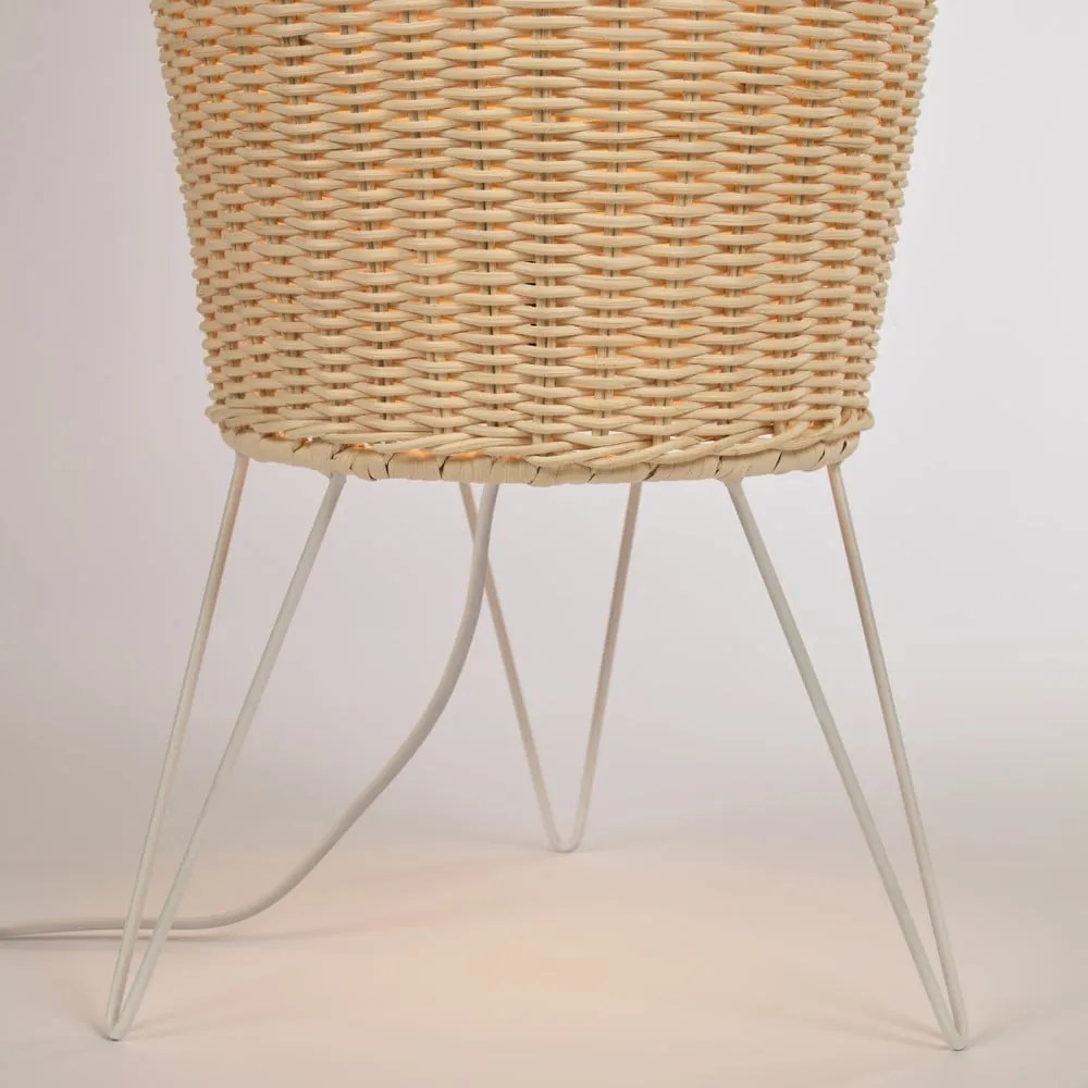 V prírodnej farbe ratanová stojacia lampa s ratanovým tienidlom (výška 120 cm) Kamaria – Kave Home