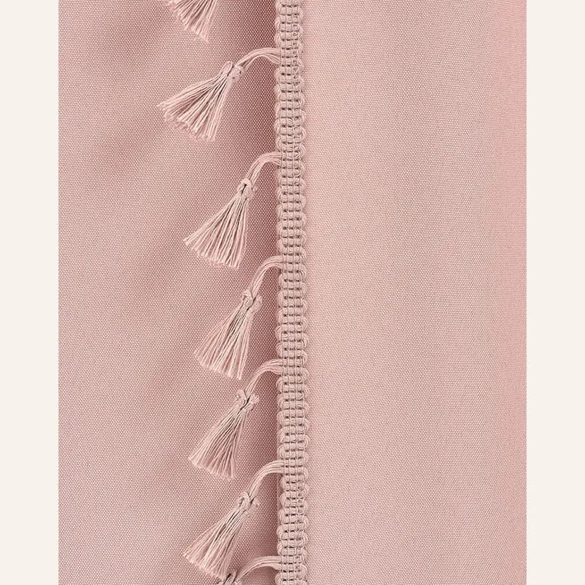 Púdrovo ružový záves Lara na strieborné kruhy so strapcami 140 x 280 cm