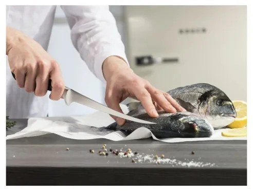 Wüsthof - Kuchynský nôž vykosťovací CLASSIC 18 cm čierna