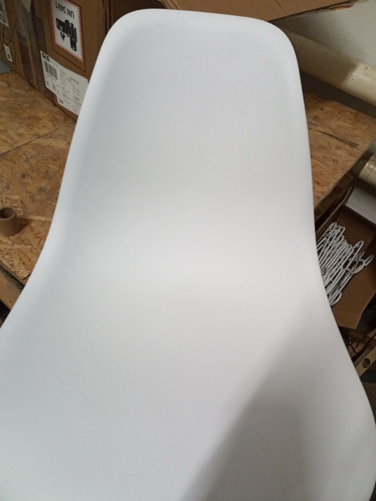 AKCIA Biela stolička OSAKA II. akosť