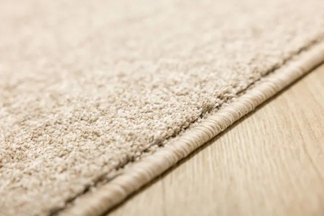 Metrážny koberec Richland béžový / krémový