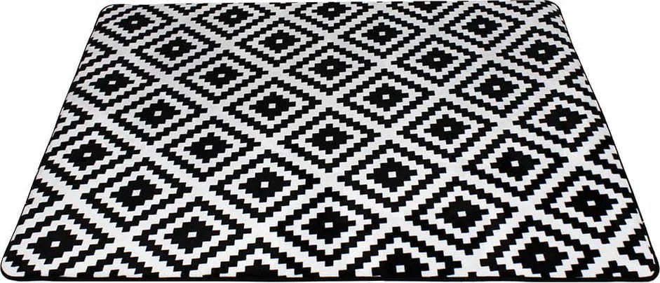 Penový koberec GEOMETRIC 120x160 cm - čierny/biely