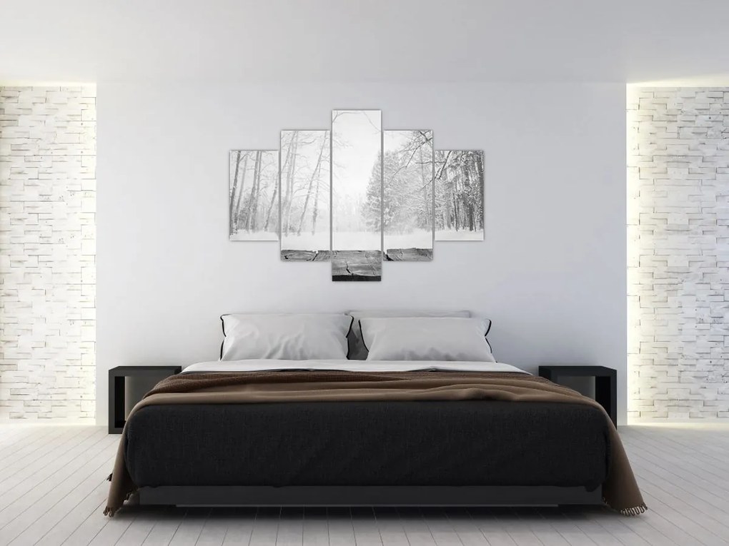 Obraz - Drevené mólo v zime (150x105 cm)