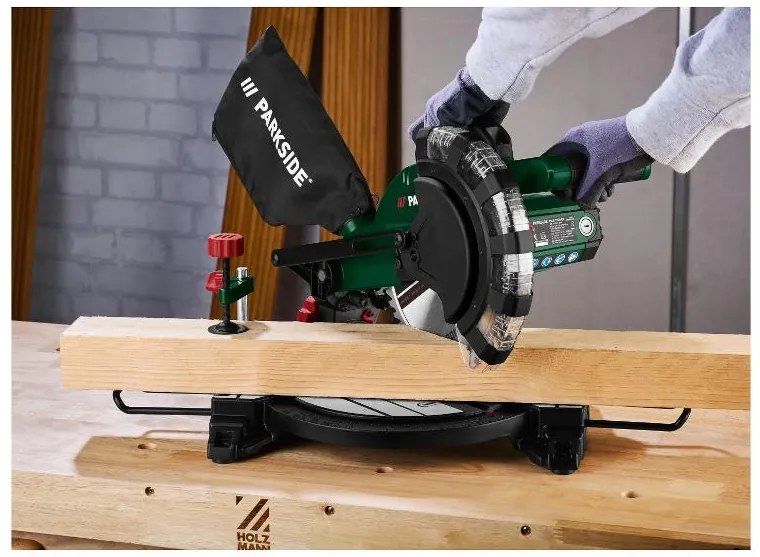 Parkside® Skracovacia a pokosová píla PKS 1500 C4 + Univerzálny podstavec PUG 1550 A1 (800010814)