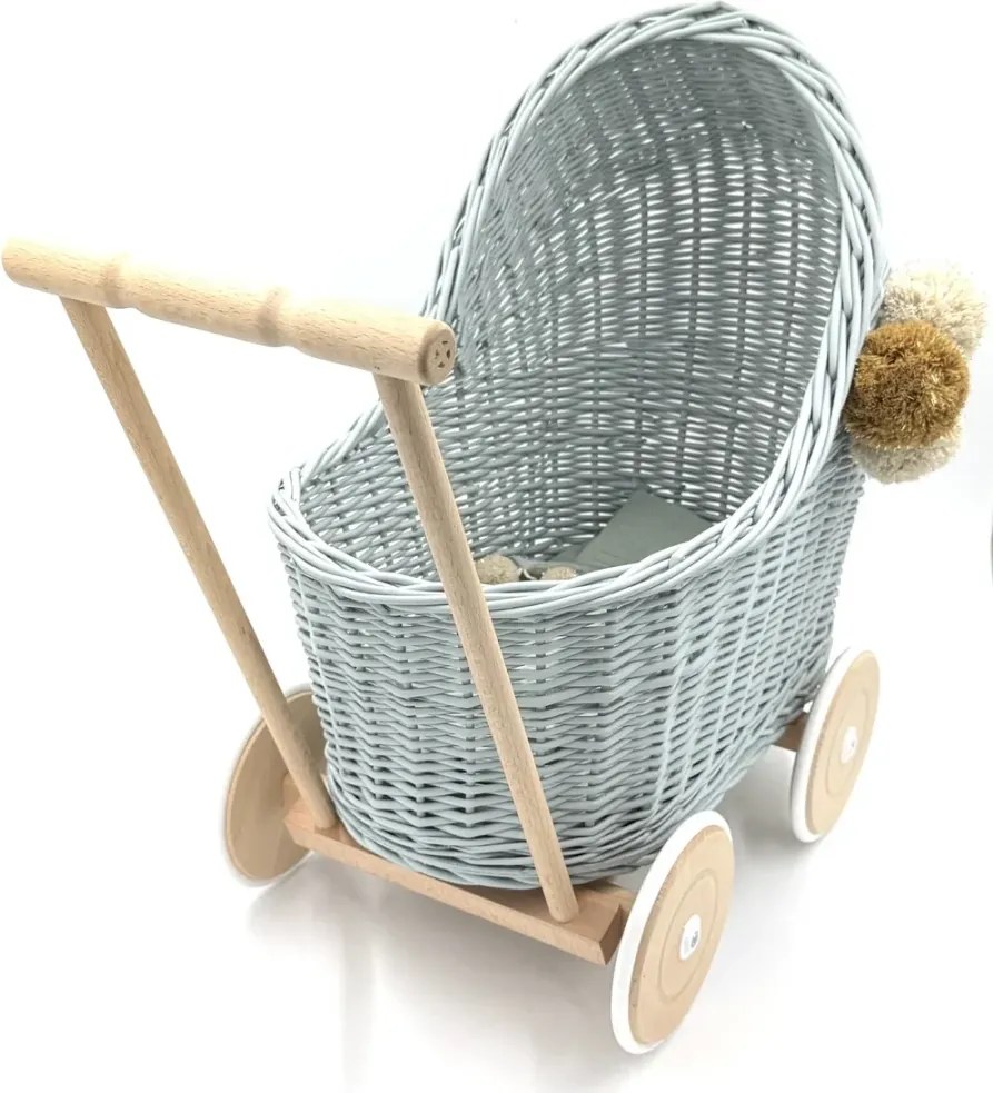 Prútený kočík pre bábiky mätová