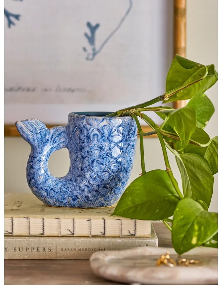 Modrá váza z kameniny (výška 12 cm) Ariella – Bloomingville