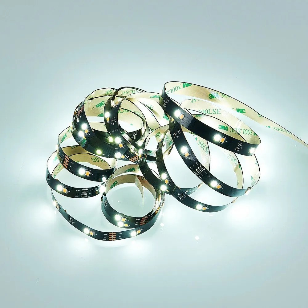 Čierny LED pásik 300 cm Chip – Trio