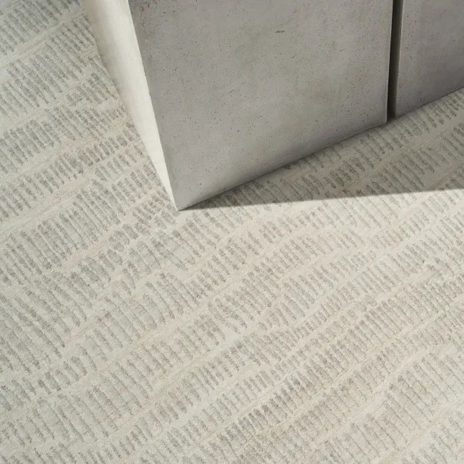 Koberec CALVIN KLEIN NOTES 1 Ivory / strieborný